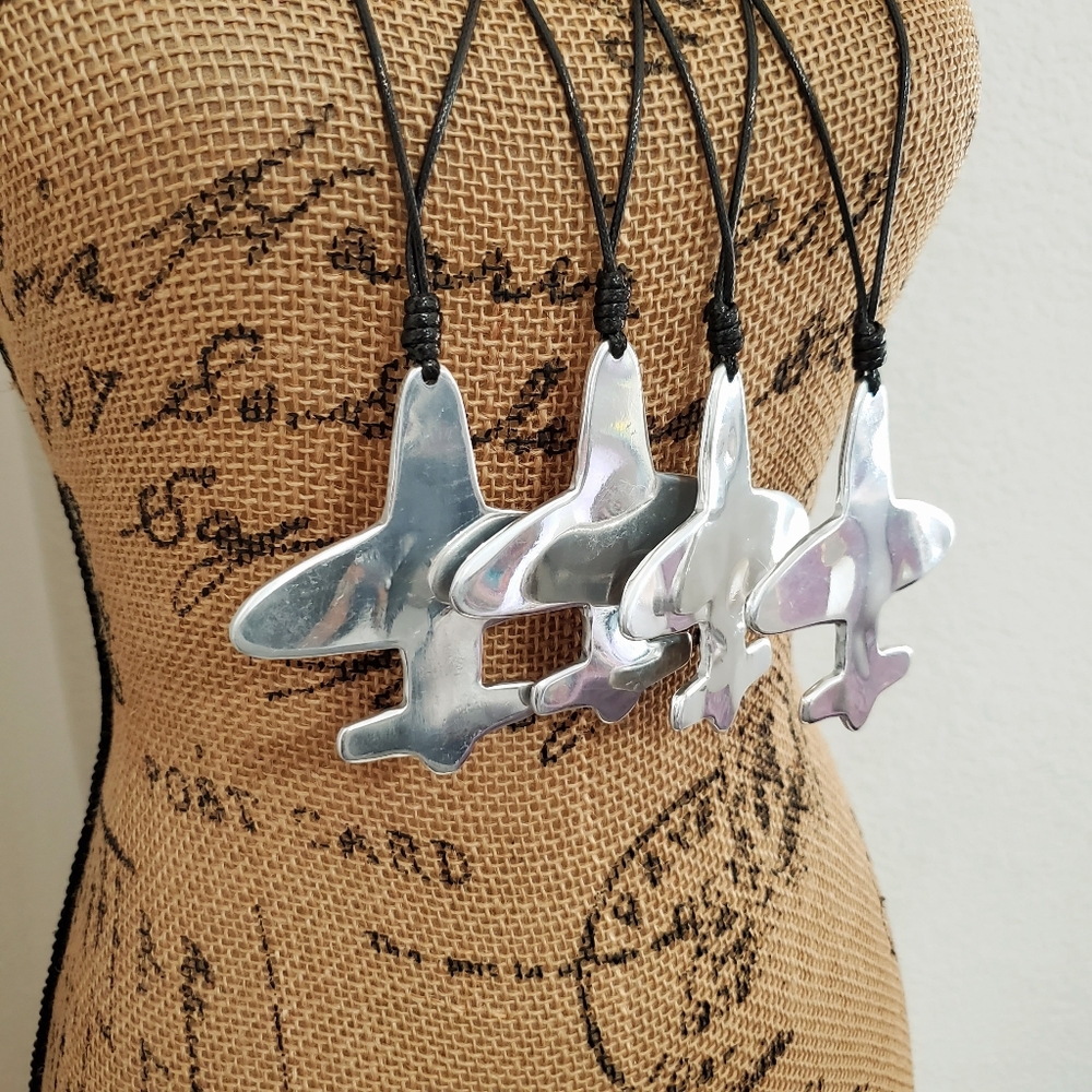 xSOLD OUTx•Silvertone ✈ statement necklace•blk. cord•NWT • - Picture 3 of 15